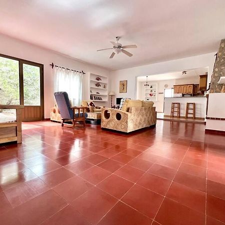 Villa Skiba Es Calo  Luaran gambar