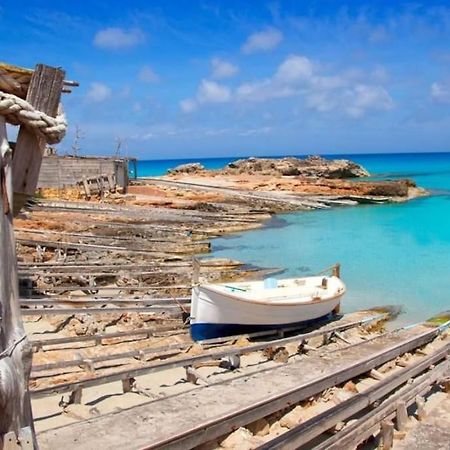 Villa Skiba Es Calo  Luaran gambar